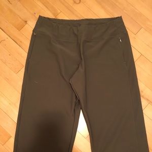 Lucy XL Olive capris
